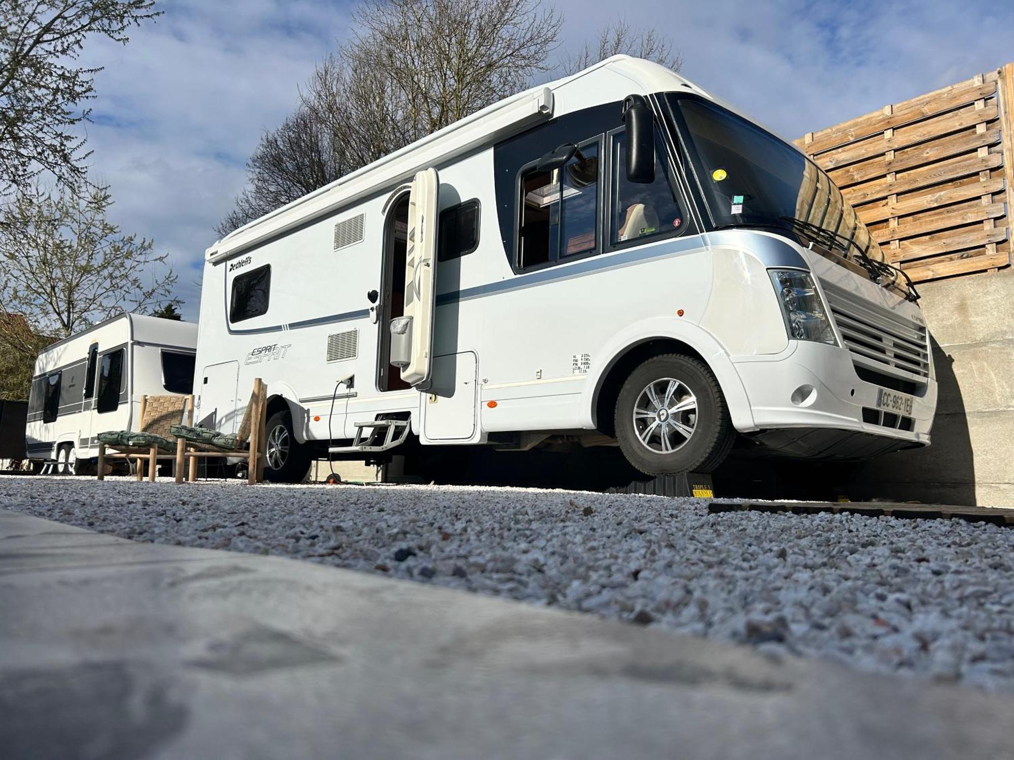 Terrain De Loisirs En Plein Centre De Lievin Camping Car Dış mekan fotoğraf