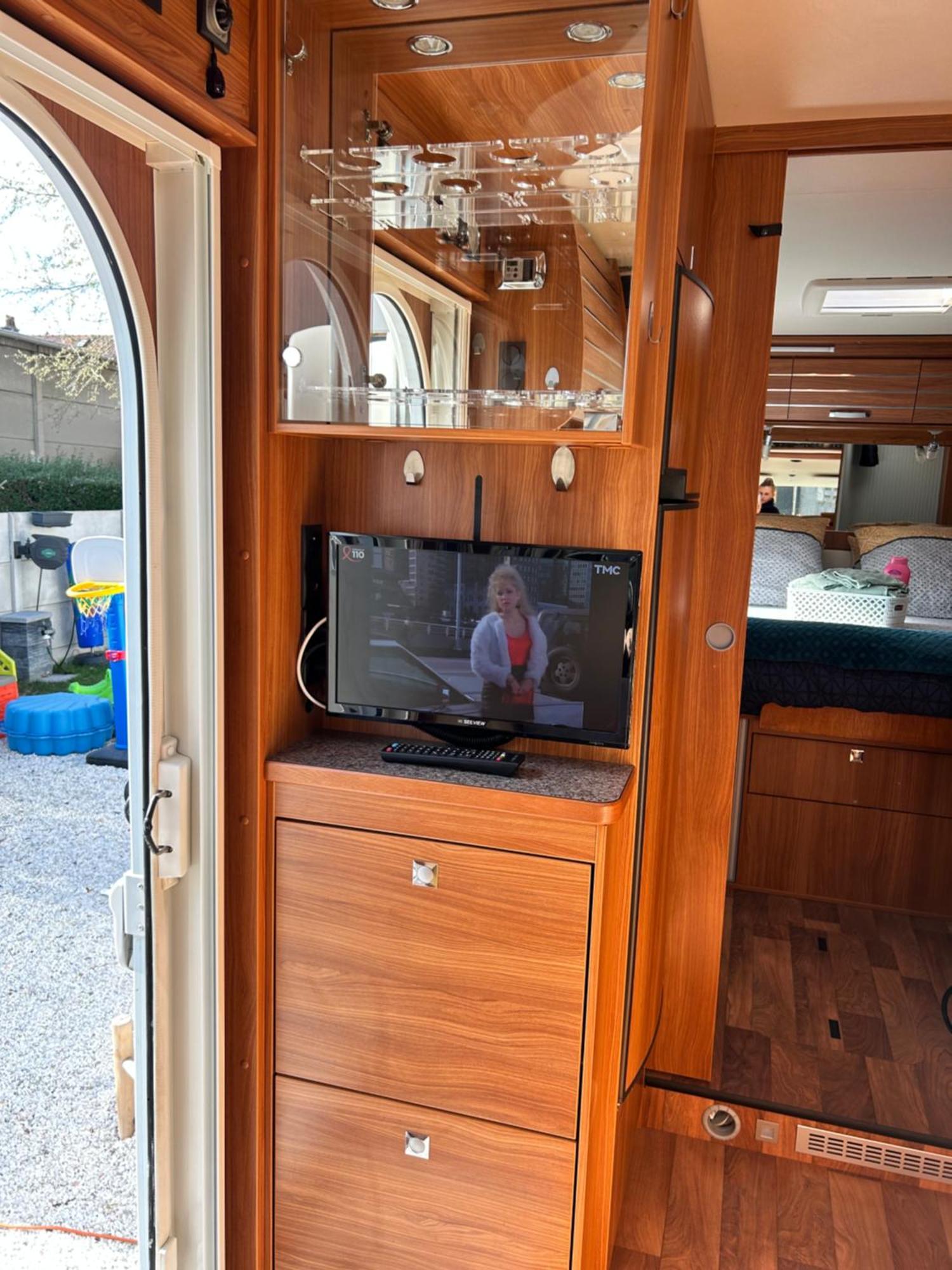 Terrain De Loisirs En Plein Centre De Lievin Camping Car Dış mekan fotoğraf